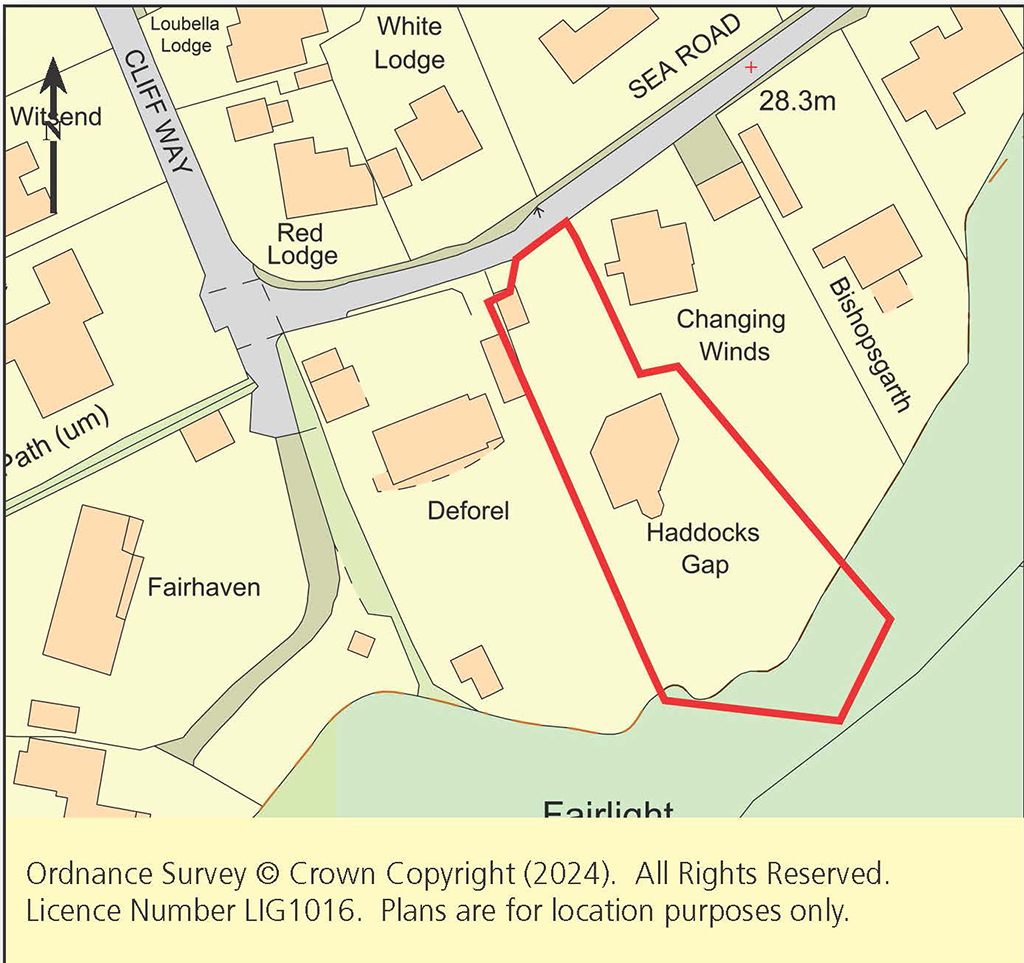 Lot: 37 - CHALET BUNGALOW WITH VIEWS TOWARDS PETT LEVEL AND THE CHANNEL - 